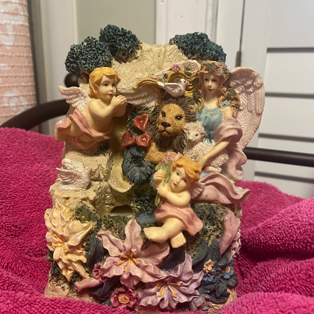 Classic Treasures musical fountain